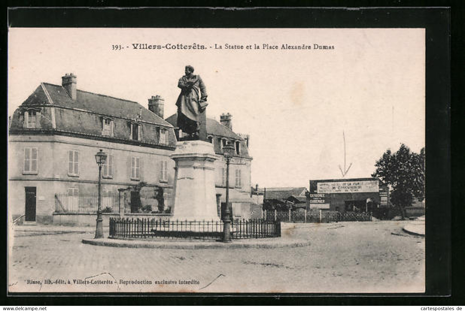 CPA Villers-Cotterets, La Statue Et La Place Alexandre Dumas  - Villers Cotterets