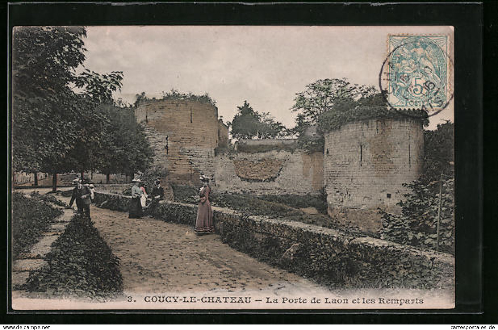 CPA Coucy-le-Chateau, La Porte De Laon Et Les Remparts  - Laon