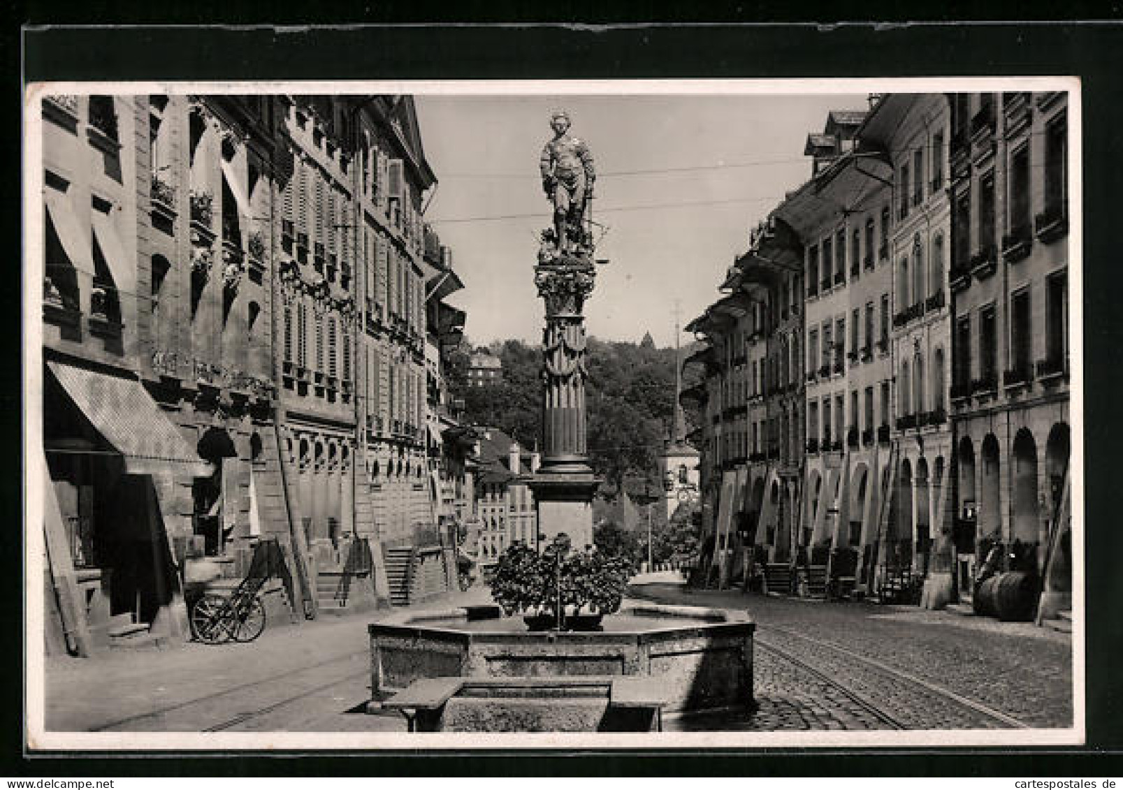 AK Bern, Gerechtigkeitsgasse Mit Brunnen  - Berna