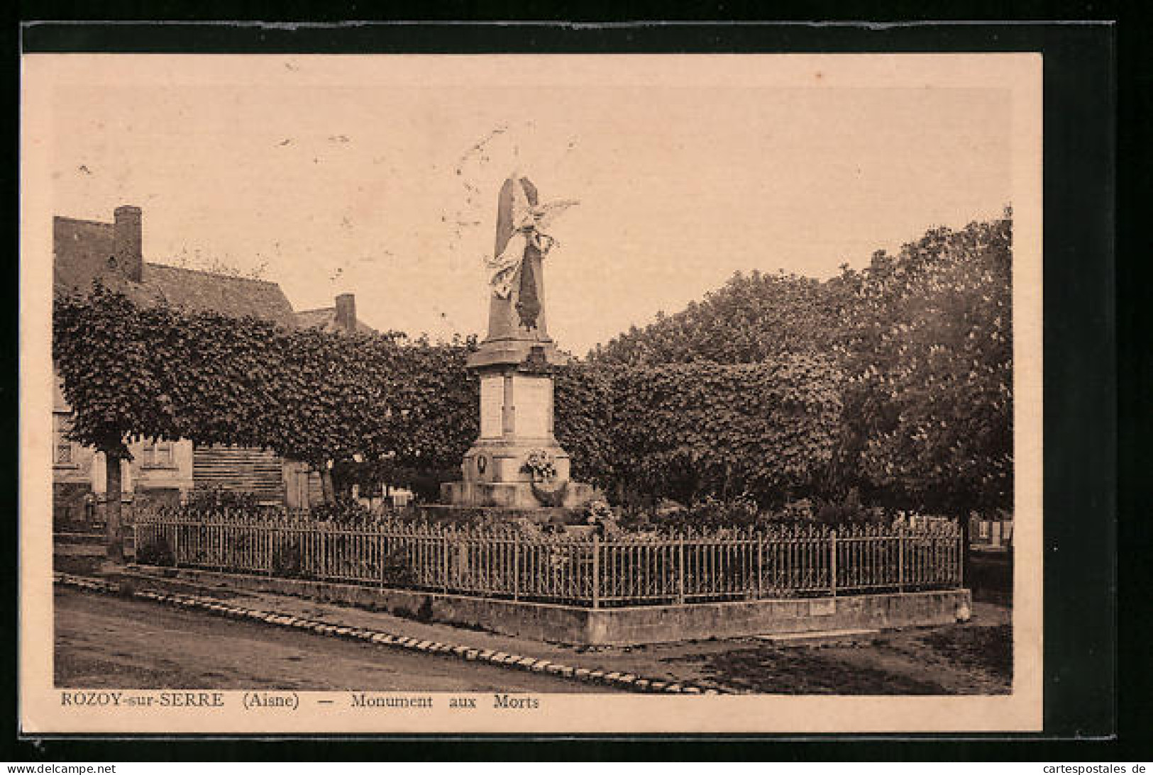 CPA Rozoy-sur-Serre, Monument Aux Morts  - Andere & Zonder Classificatie