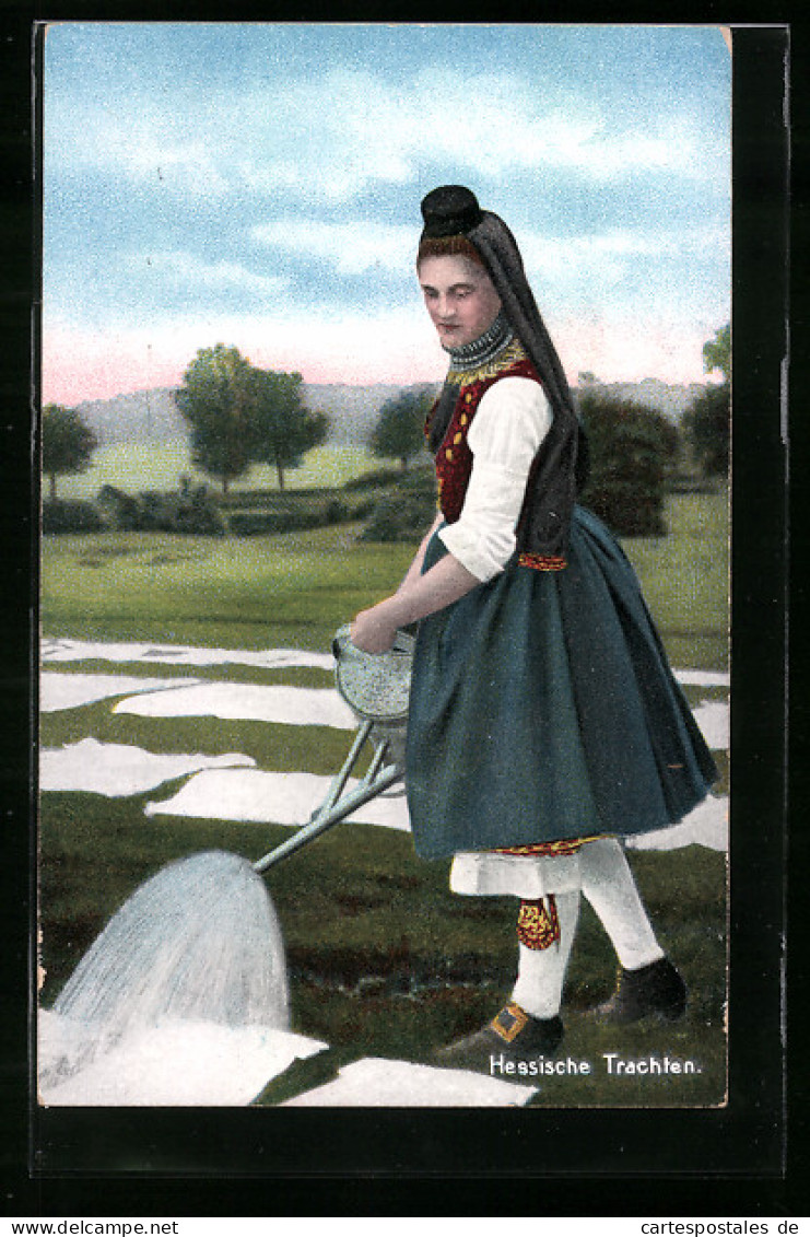 AK Junge Frau Beim Blumen Giessen In Hessischer Tracht  - Costumes