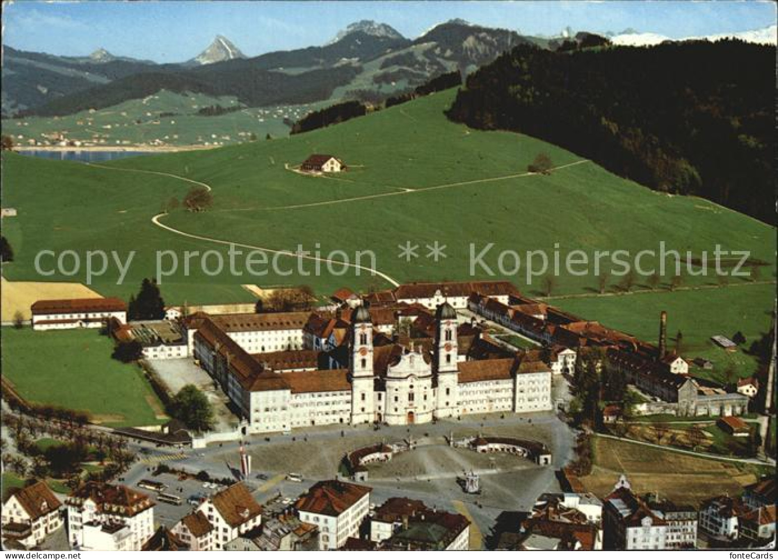 12392419 Einsiedeln SZ Kloster Und Sihlsee Fliegeraufnahme Einsiedeln - Otros & Sin Clasificación