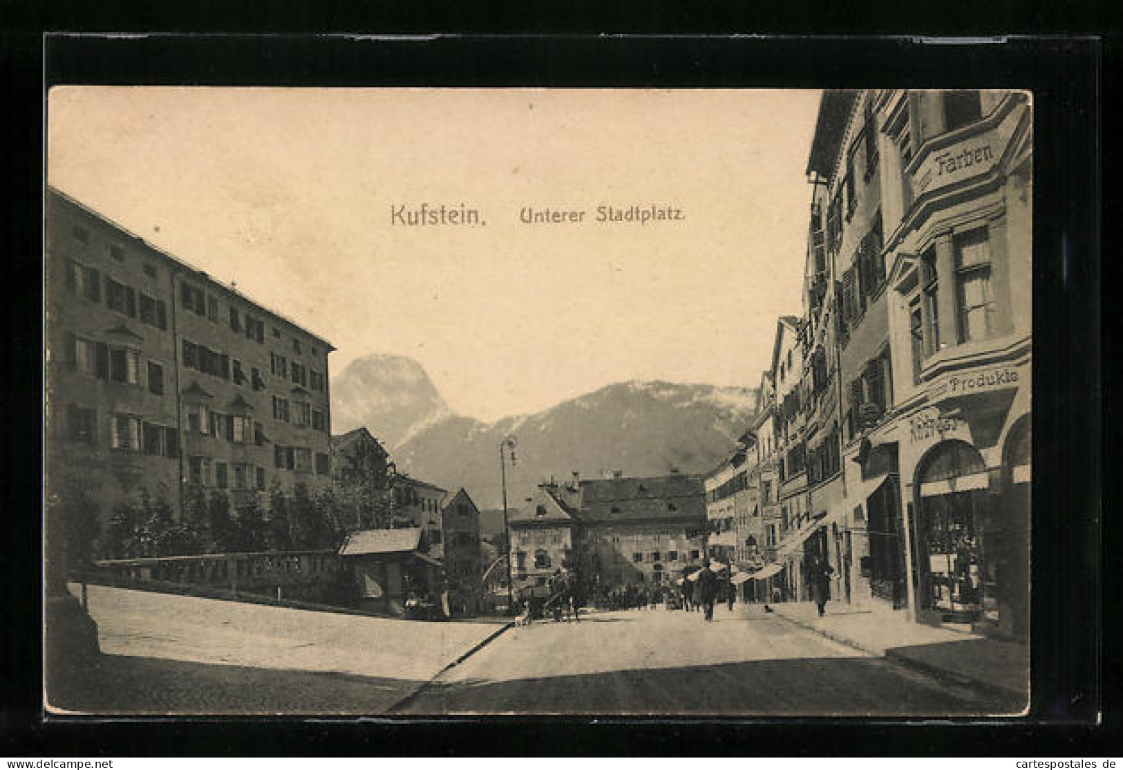 AK Kufstein, Passanten Am Unteren Stadtplatz  - Autres & Non Classés