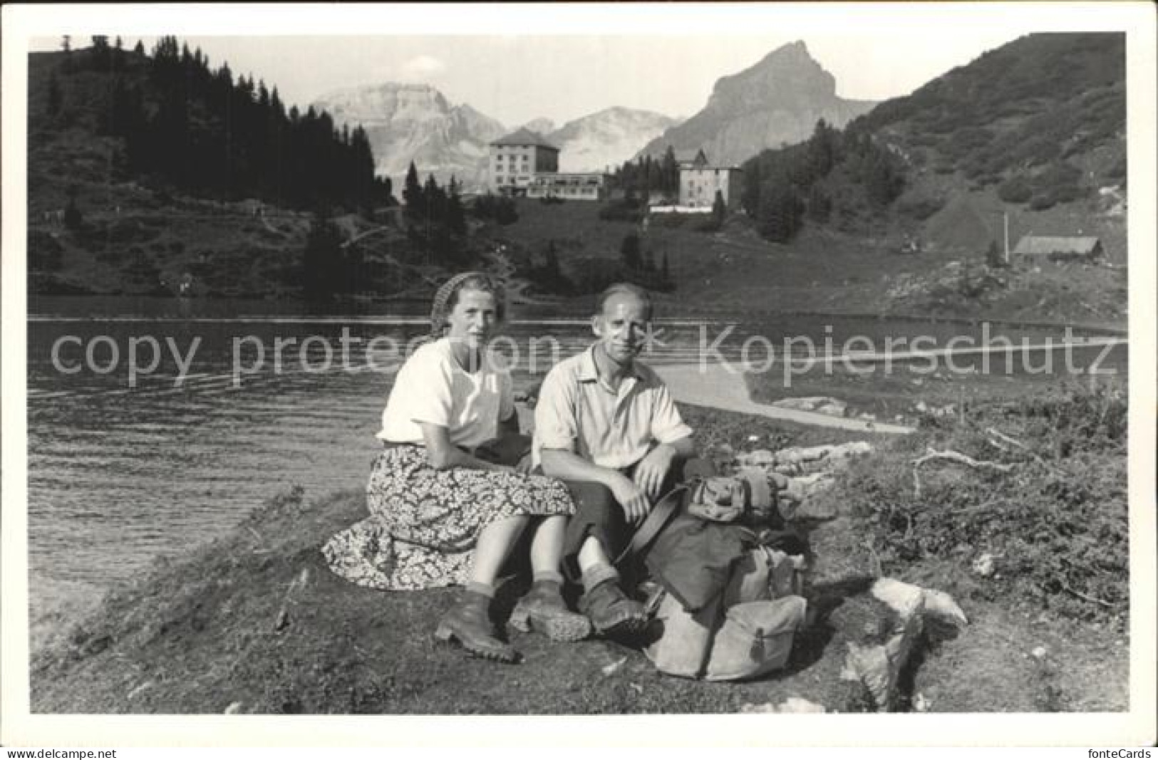 12344669 Truebsee OW Bergwanderer Beim Rasten Truebsee OW - Sonstige & Ohne Zuordnung