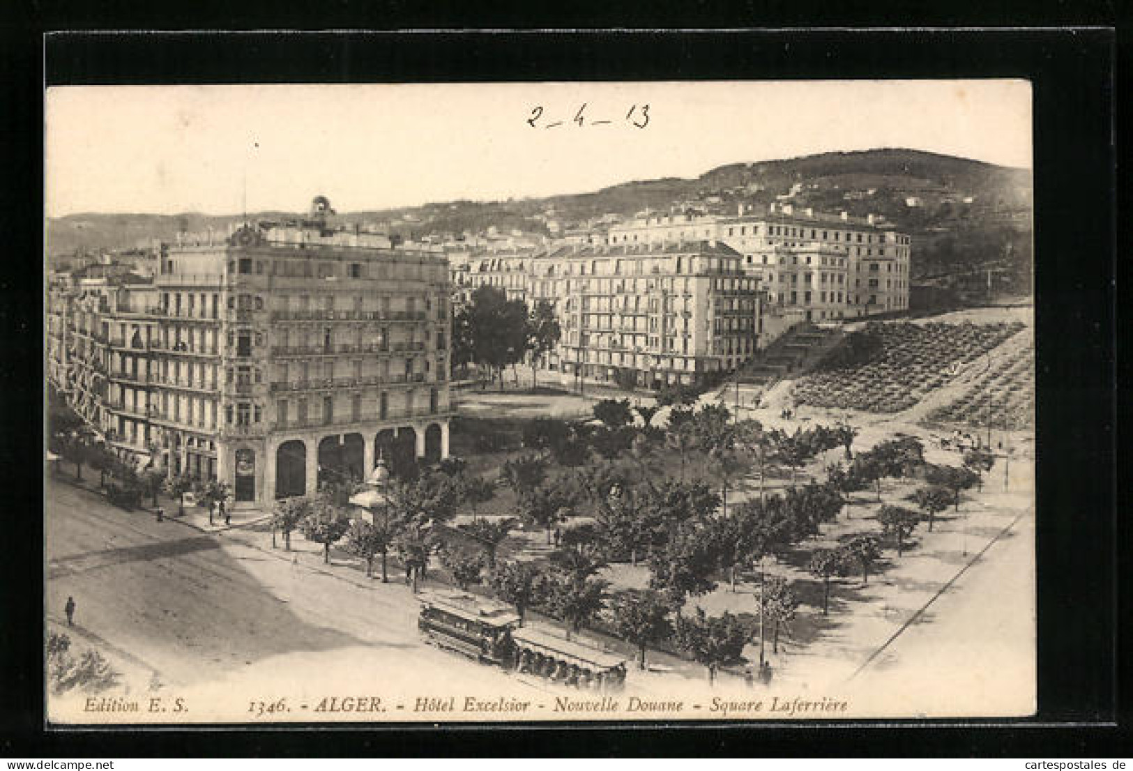 AK Alger, Hotel Excelsior, Nouville Douane, Square Laferriere, Strassenbahn  - Tram