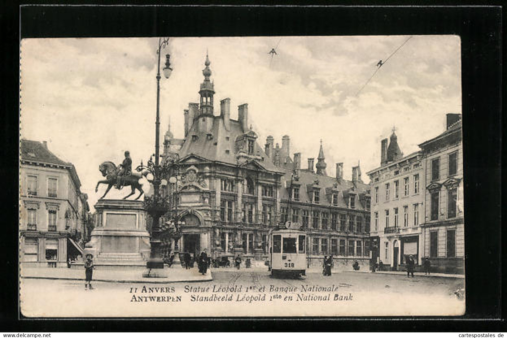 AK Anvers, Statue Léopold I., Banque Nationale, Strassenbahn  - Tram