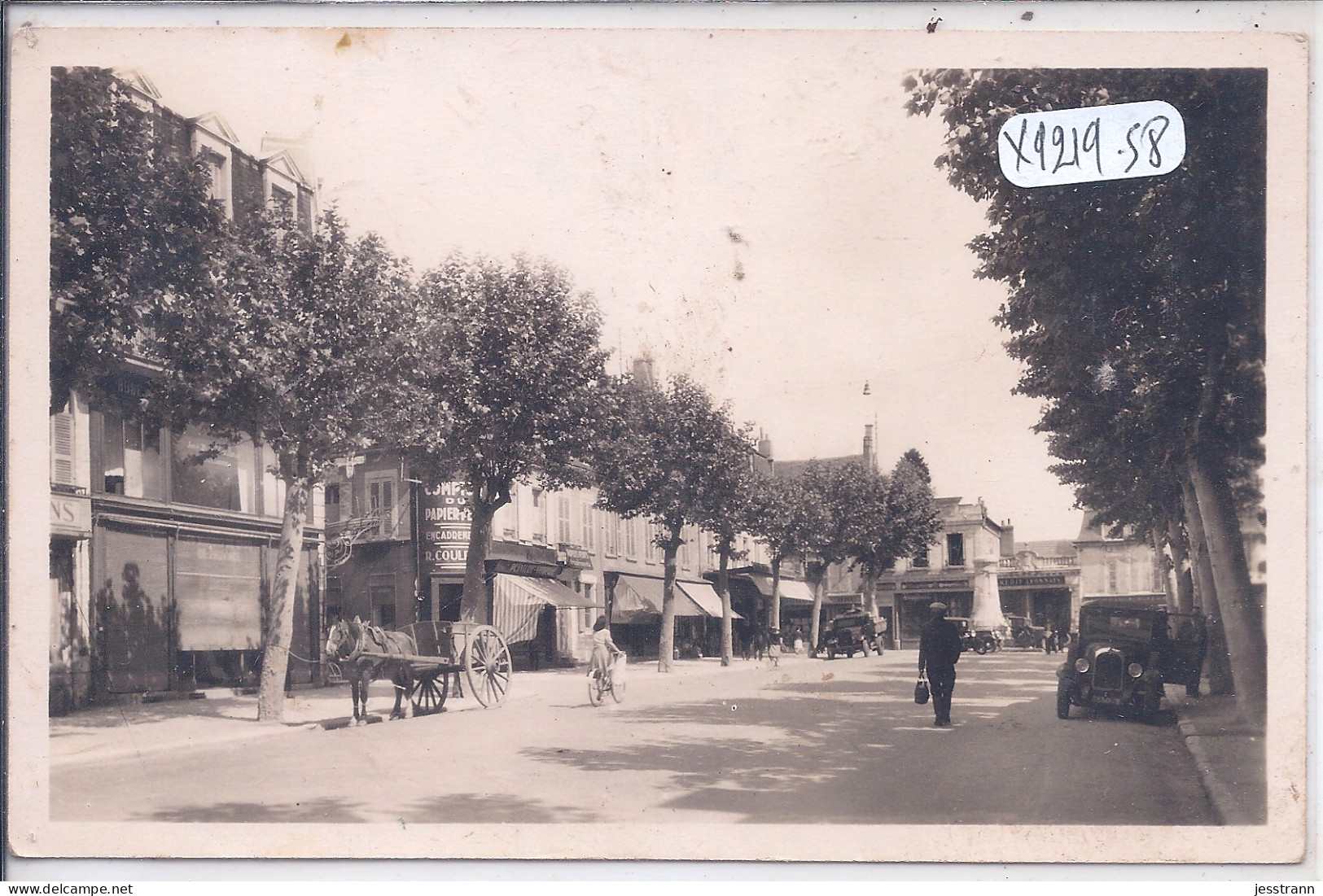 COSNE- PLACE DE LA REPUBLIQUE - Cosne Cours Sur Loire