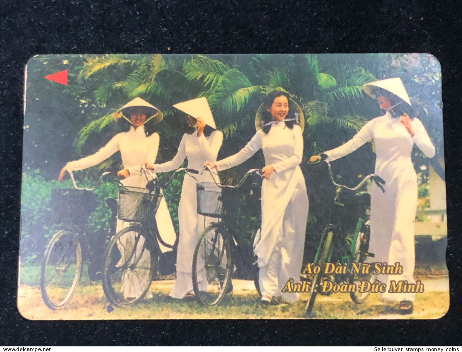 Card Phonekad Vietnam(TRADITIONAL DRESSES 1 60 000dong-2000)-1pcs - Vietnam