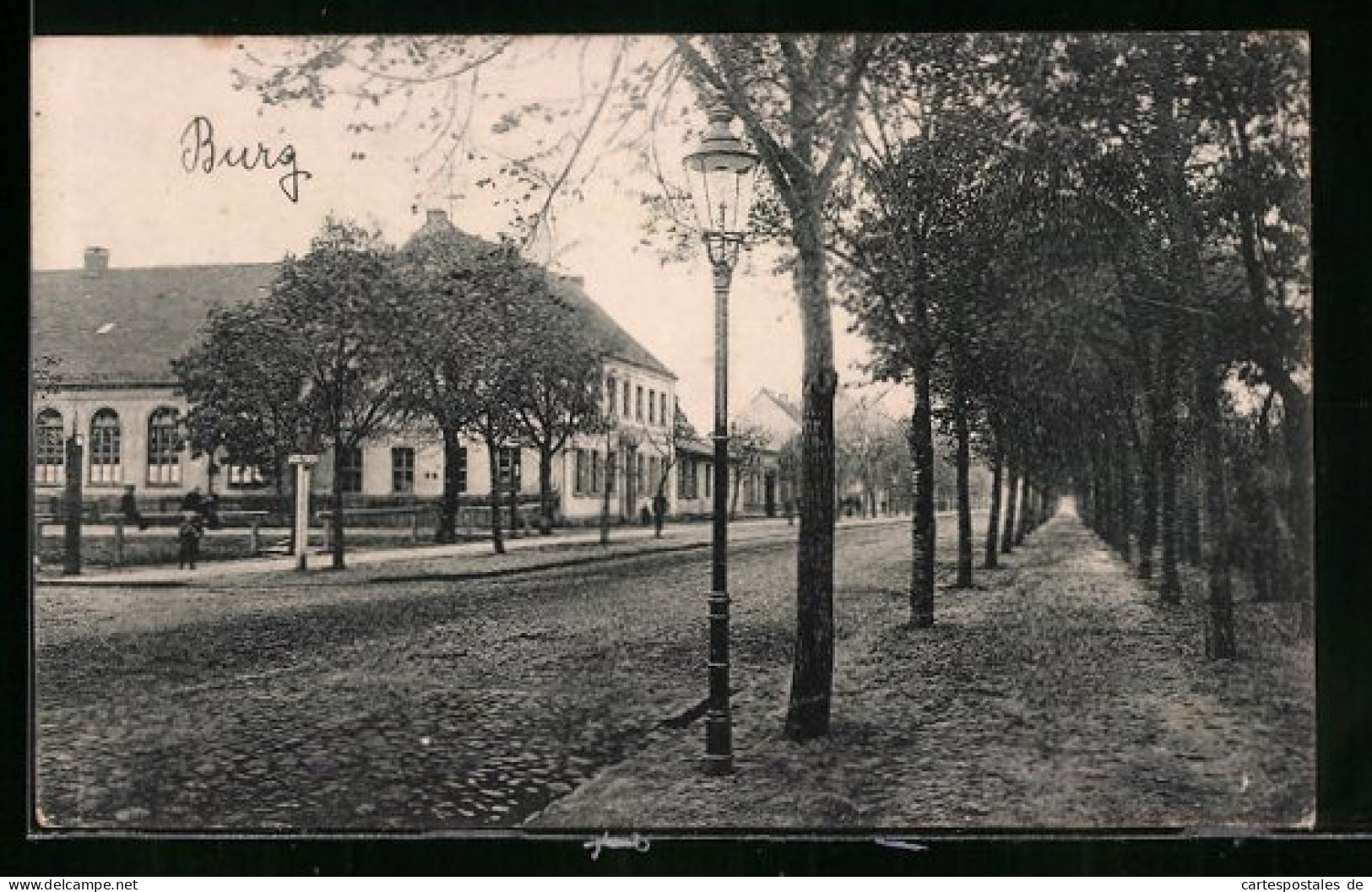 AK Burg B. Magdeburg, Strassenpartie Am Gasthof Schützenhaus  - Magdeburg