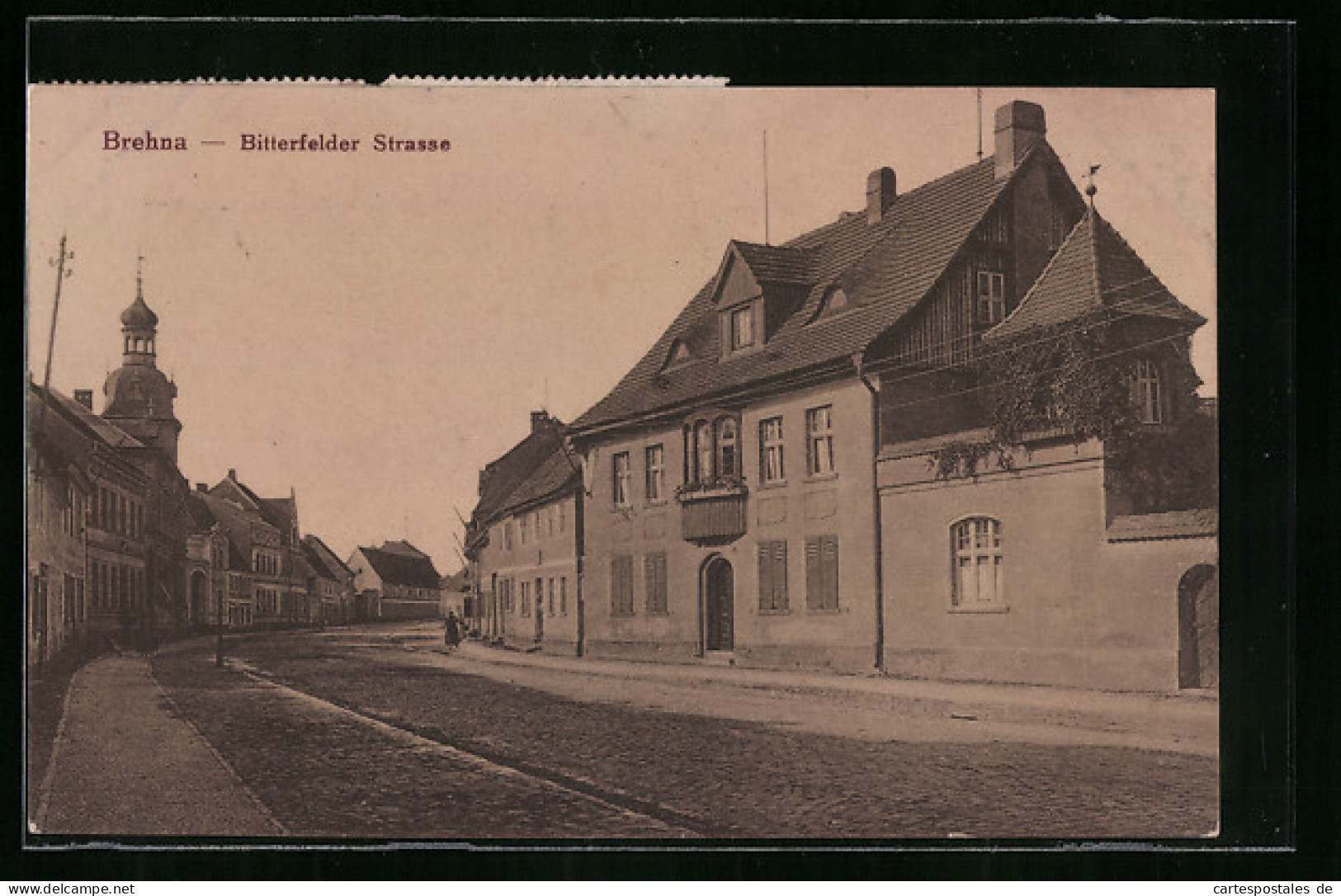 AK Brehna, Bitterfelder Strasse Mit Frau  - Bitterfeld