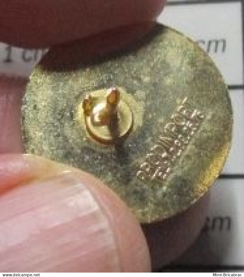 1818B Pin's Pins / Beau Et Rare / BOISSONS / CERCLE ETOILE LES CAFES HENRI LARGE N'en Menent Pas Large ! - Getränke