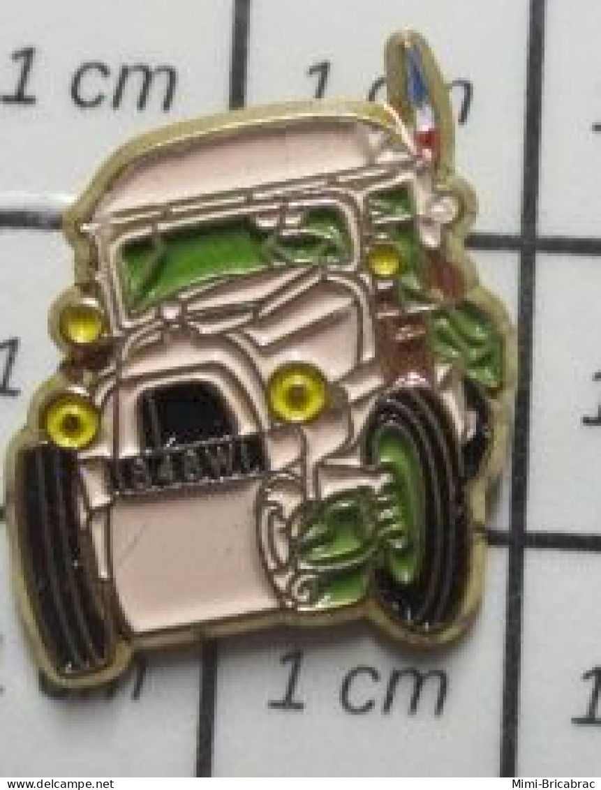 1818c Pin's Pins / Beau Et Rare / AUTOMOBILES / CHENILLETTE CITROEN CROISIERE NOIRE OU CROISIERE JAUNE - Citroën