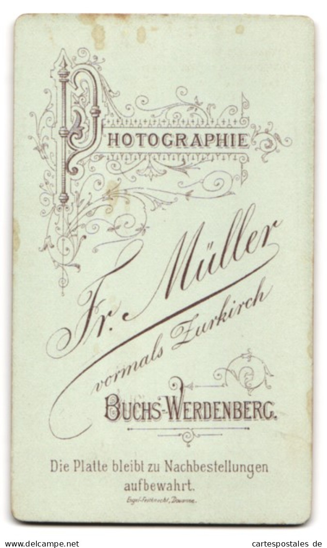 Fotografie Fr. Müller, Buchs-Werdenberg, Junge Dame Im Gestreiften Kleid  - Anonieme Personen