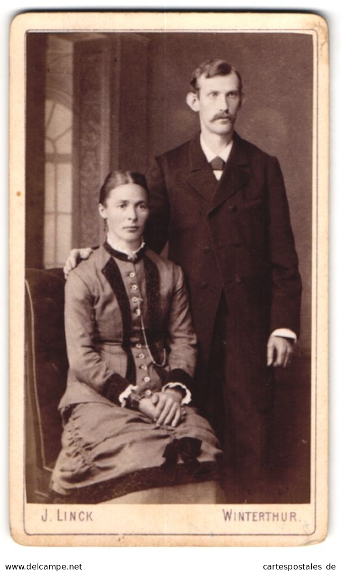 Fotografie J. Linck, Winterthur, Junges Paar In Modischer Kleidung  - Personnes Anonymes
