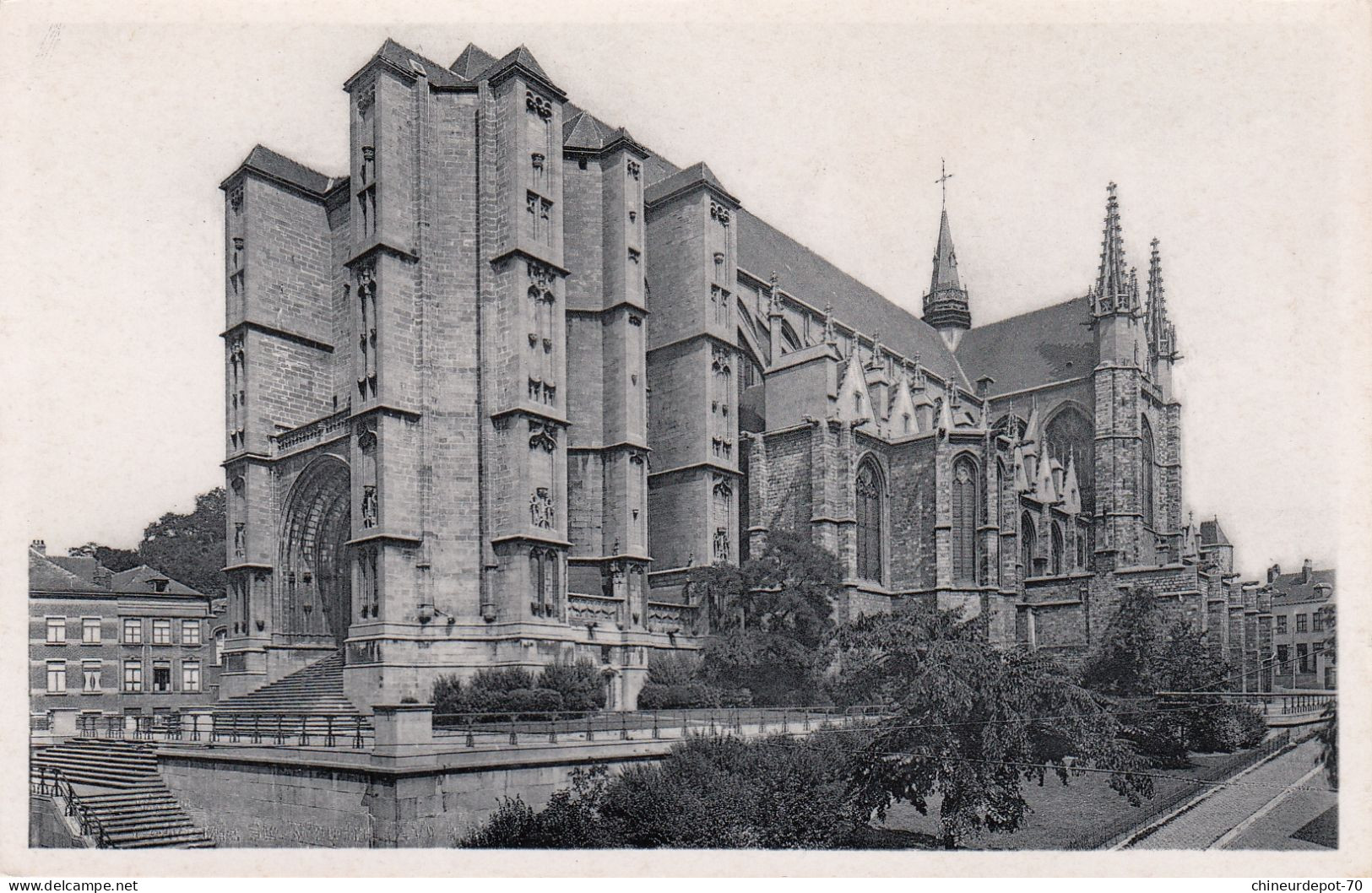 MONS    LA CATHEDRALE SAINTE WAUDRU - Mons