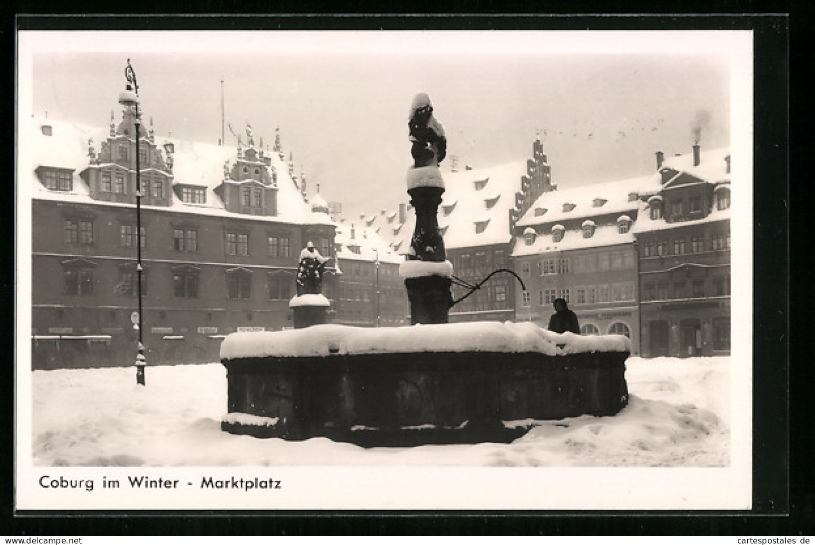 AK Coburg, Marktplatz Mit Brunnen Im Winter  - Coburg