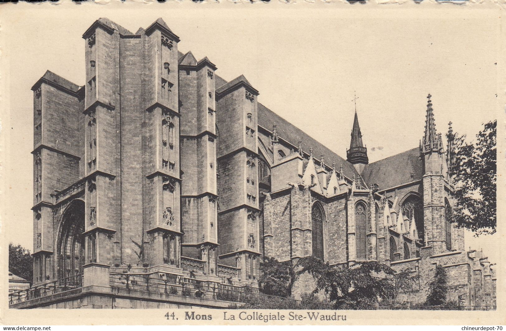 MONS    LA COLLEGIALE  SAINTE WAUDRU - Mons