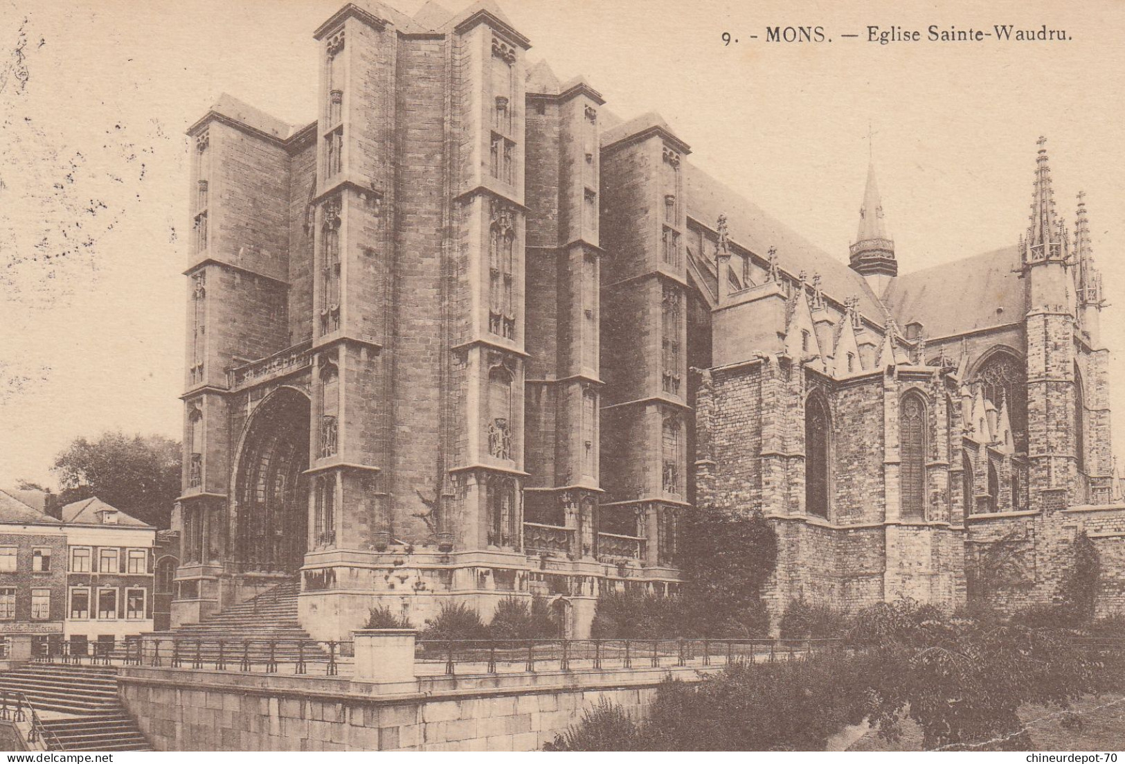 MONS    L EGLISE   SAINTE WAUDRU - Mons