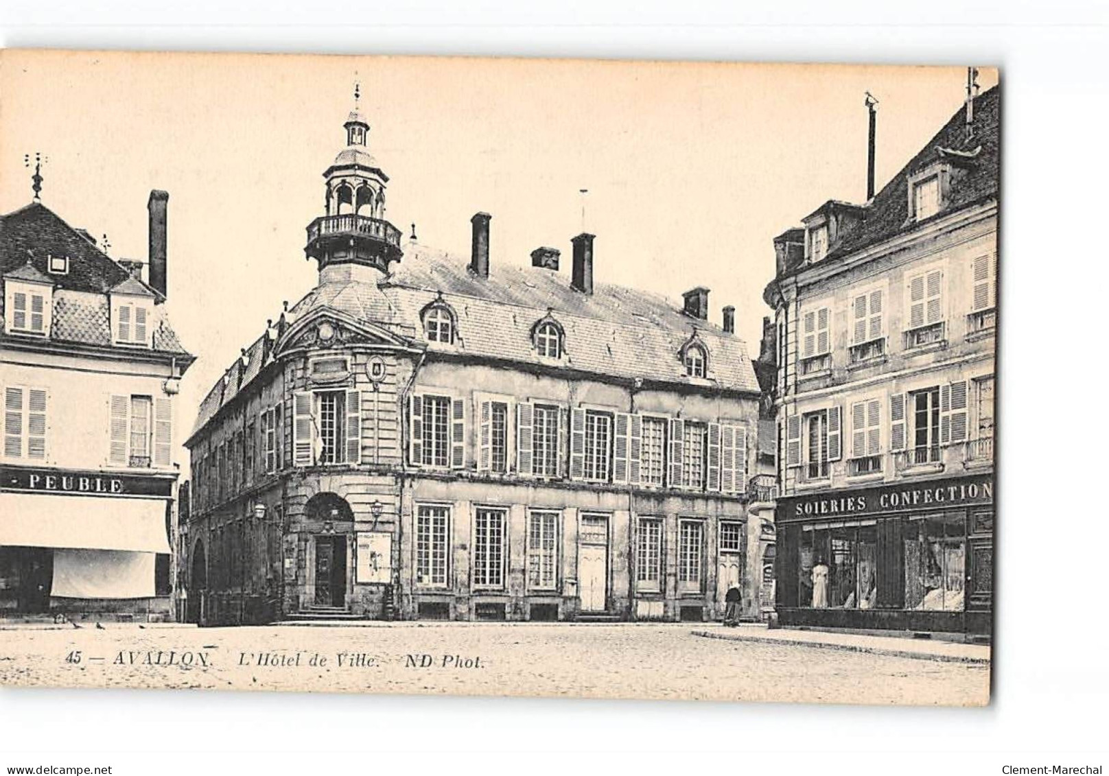 AVALLON - L'Hôtel De Ville - Très Bon état - Avallon