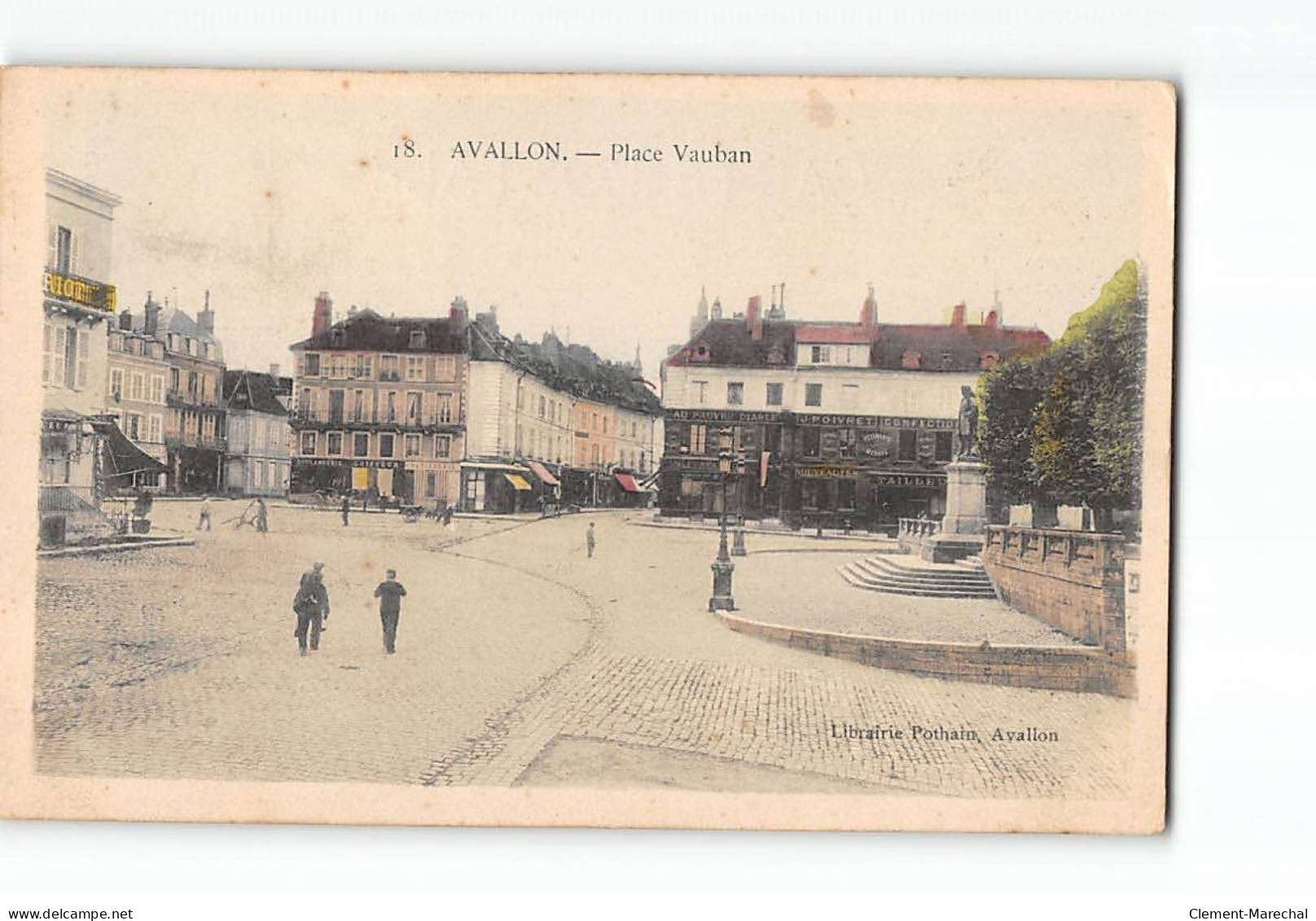AVALLON - Place Vauban - Très Bon état - Avallon