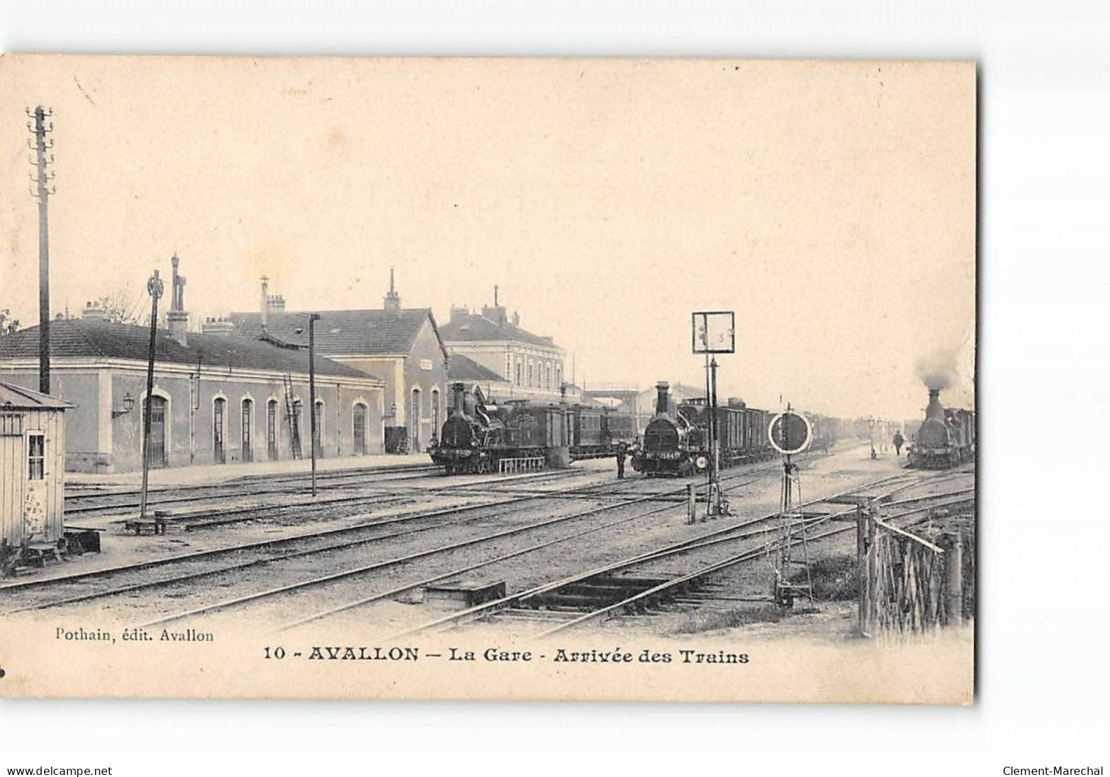 AVALLON - La Gare - Arrivée Des Trains - Très Bon état - Avallon