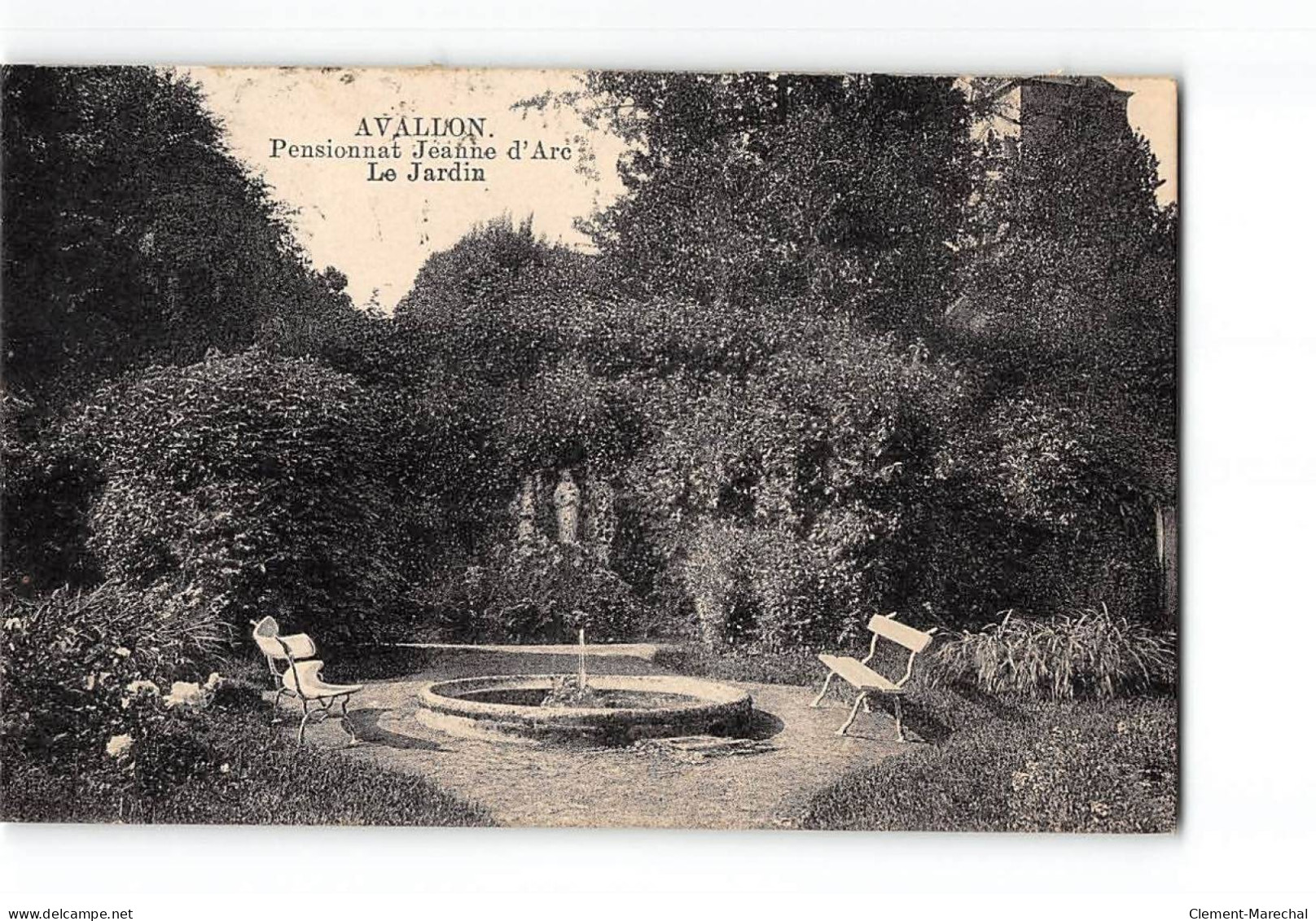 AVALLON - Pensionnat Jeanne D'Arc - Le Jardin - Très Bon état - Avallon