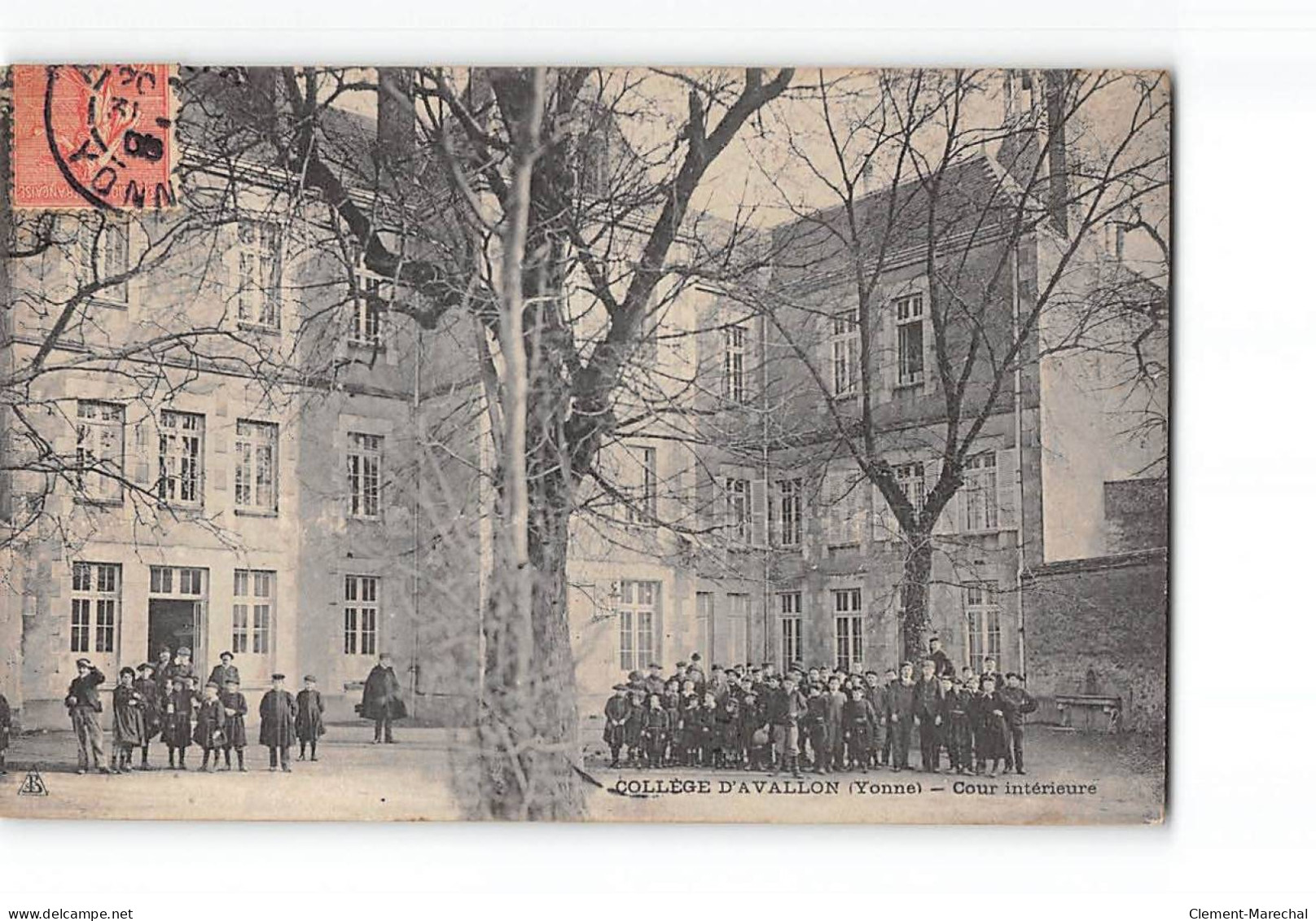 Collège D'AVALLON - Cour Intérieure - Très Bon état - Avallon