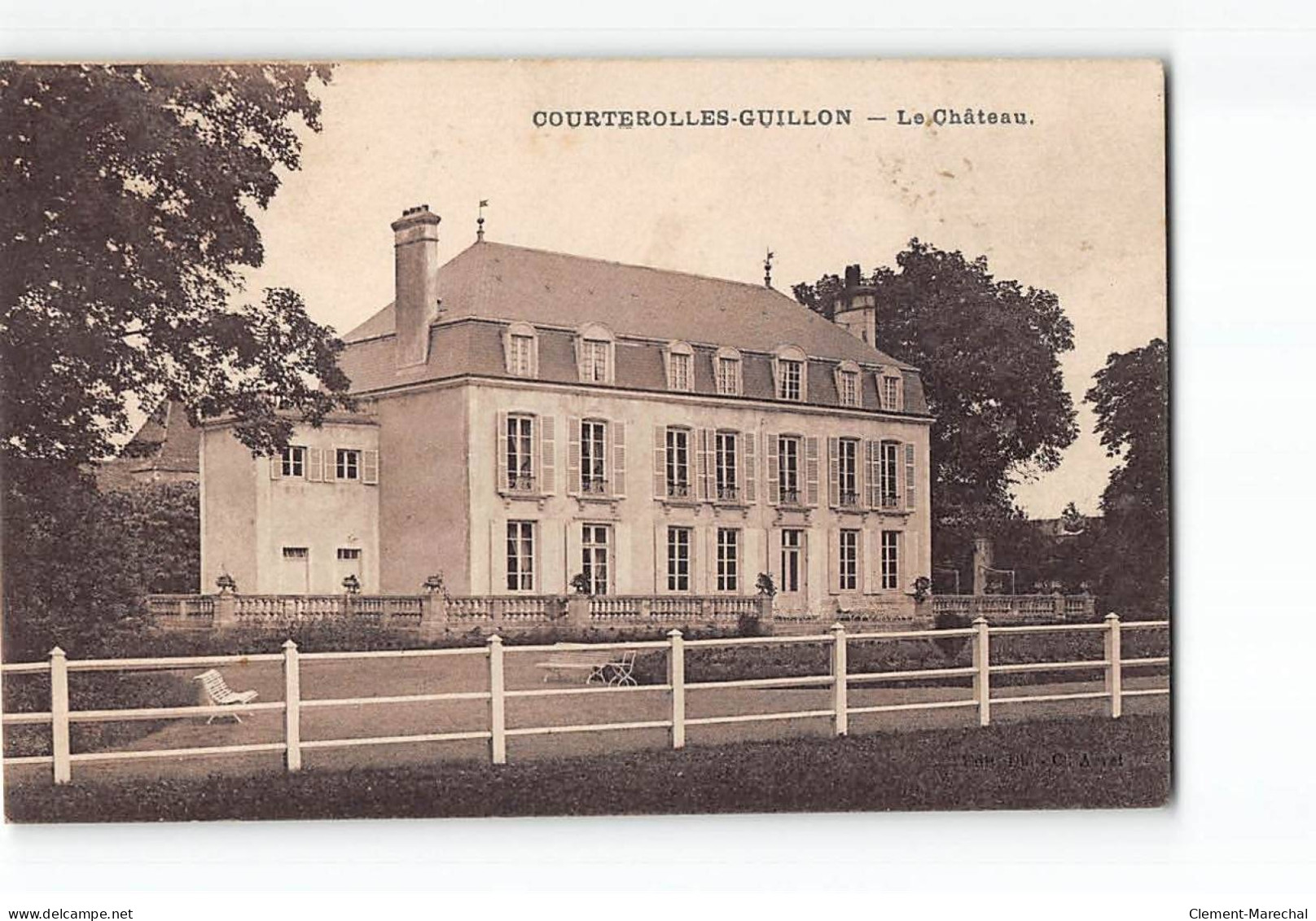 COURTEROLLES GUILLON - Le Château - Très Bon état - Andere & Zonder Classificatie