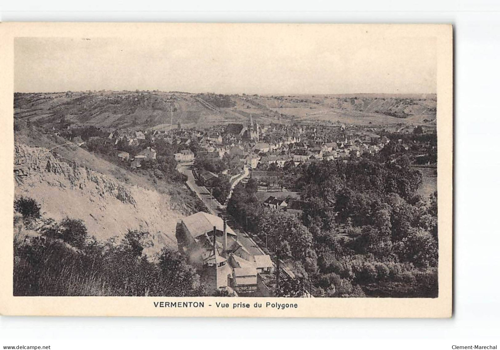 VERMENTON - Vue Prise Du Polygone - Très Bon état - Vermenton