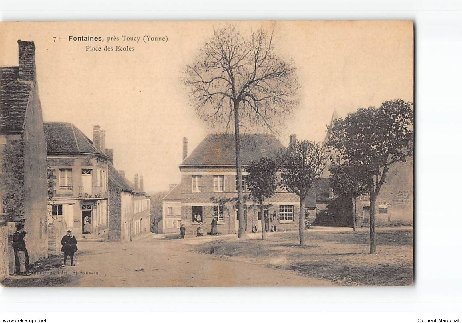 FONTAINES Près Toucy - Place Des Ecoles - Très Bon état - Fontaines Salees