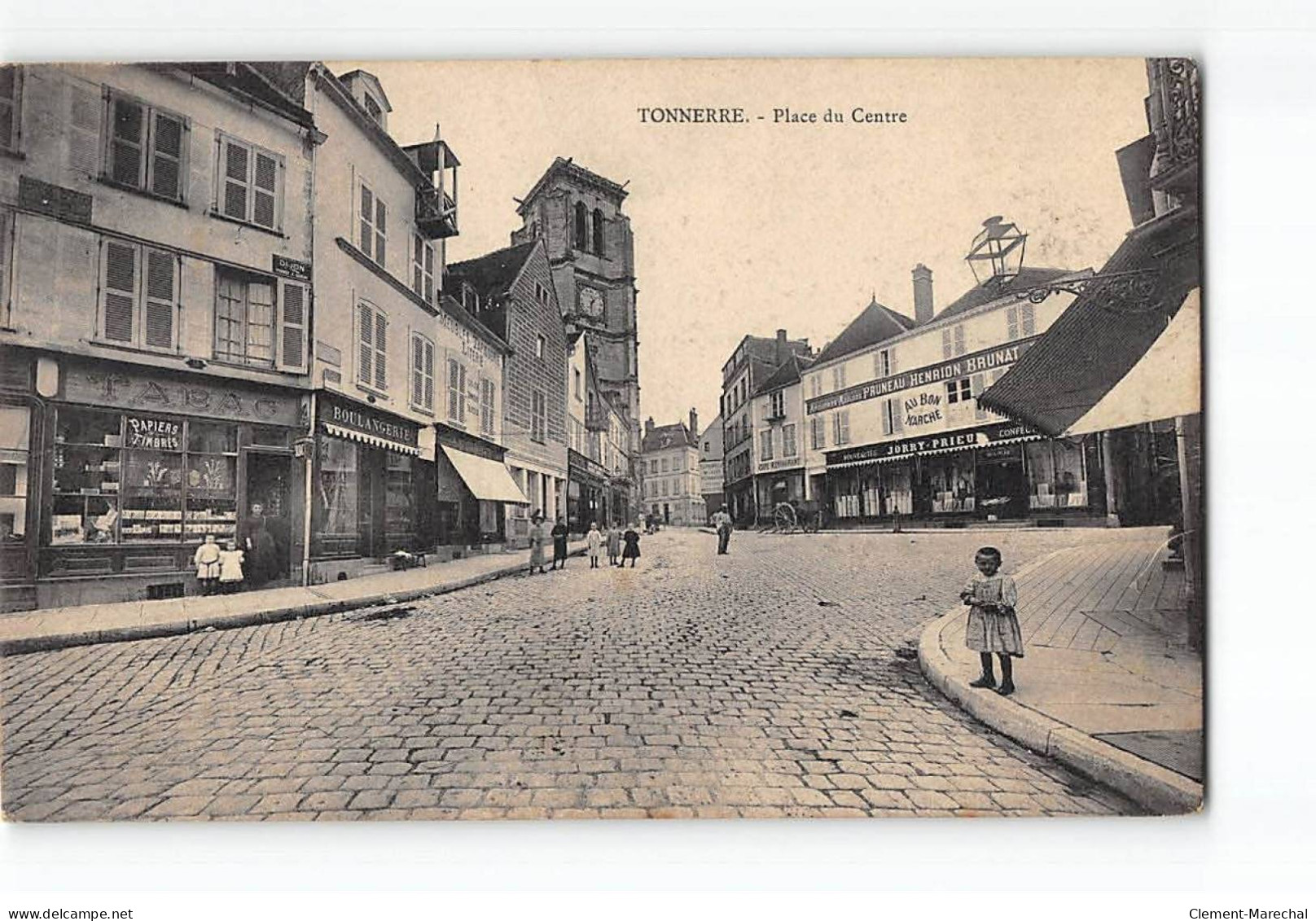 TONNERRE - Place Du Centre - Très Bon état - Tonnerre
