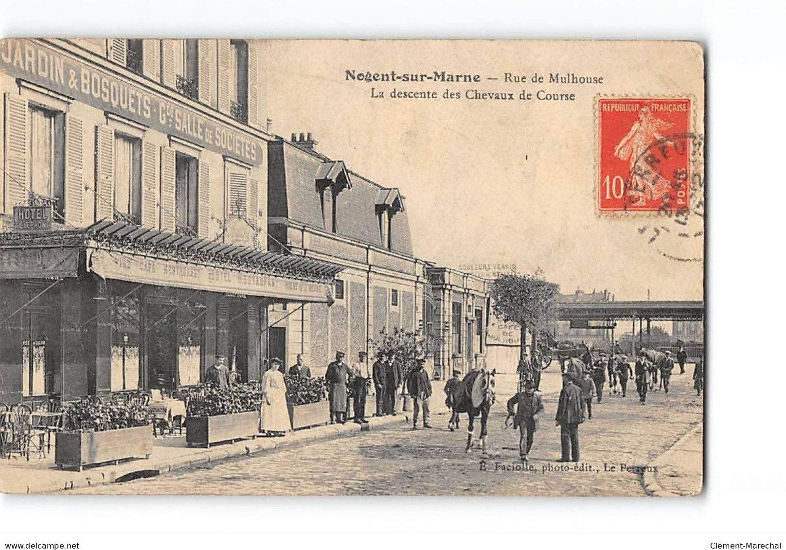 NOGENT SUR MARNE - Rue De Mulhouse - La Descente Des Chevaux De Course - état - Nogent Sur Marne