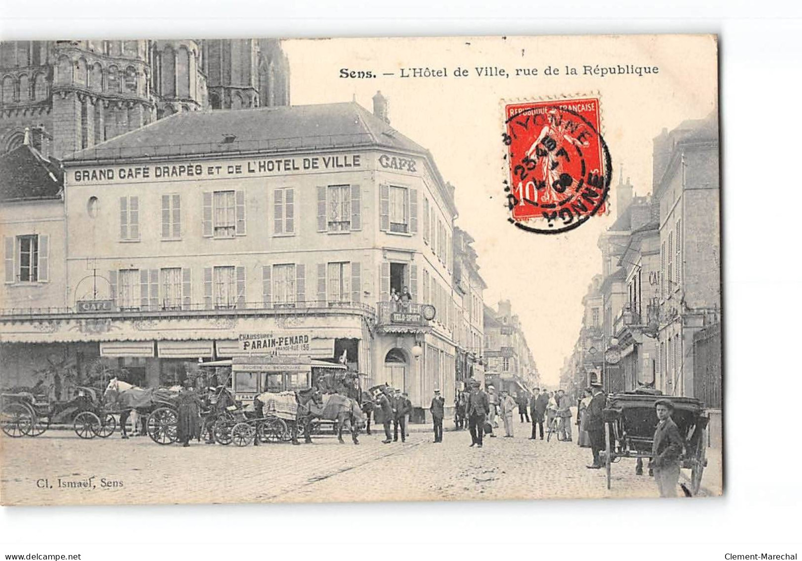 SENS - L'Hôtel De Ville - Rue De La République - Très Bon état - Sens