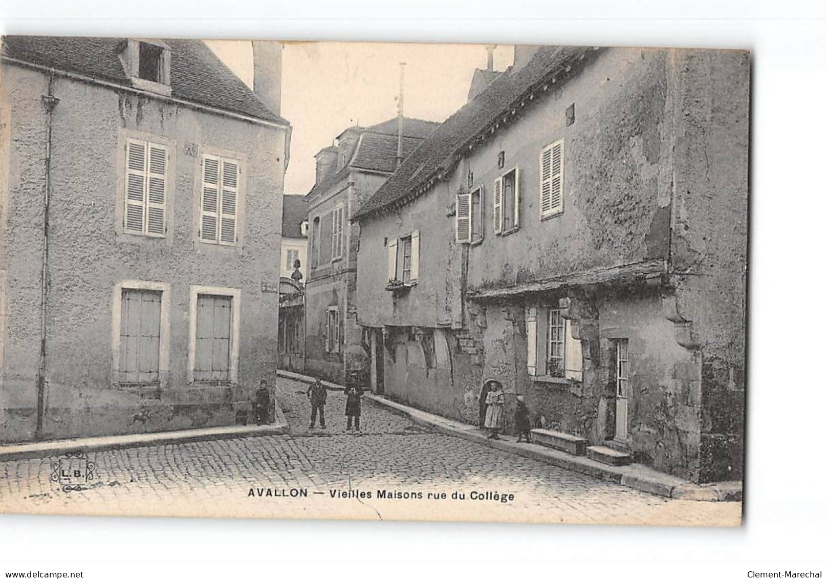 AVALLON - Vieilles Maisons Rue Du Collège - Très Bon état - Avallon