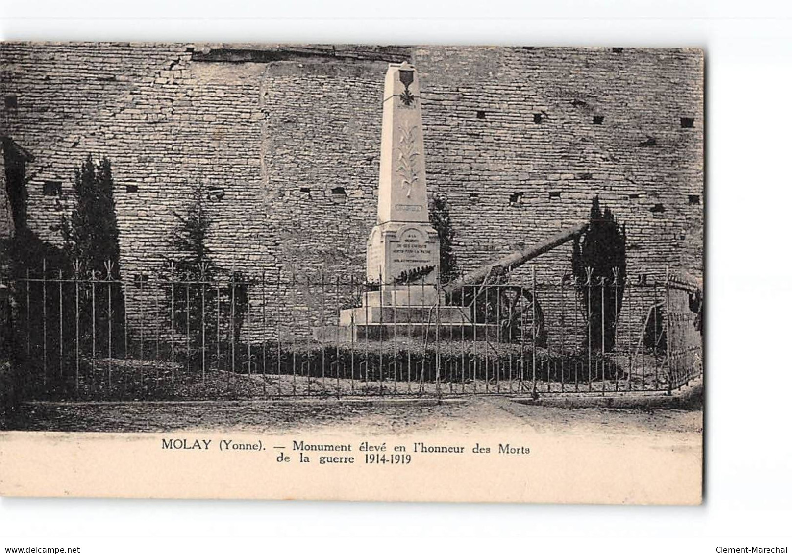 MOLAY - Monument Aux Morts - Très Bon état - Andere & Zonder Classificatie