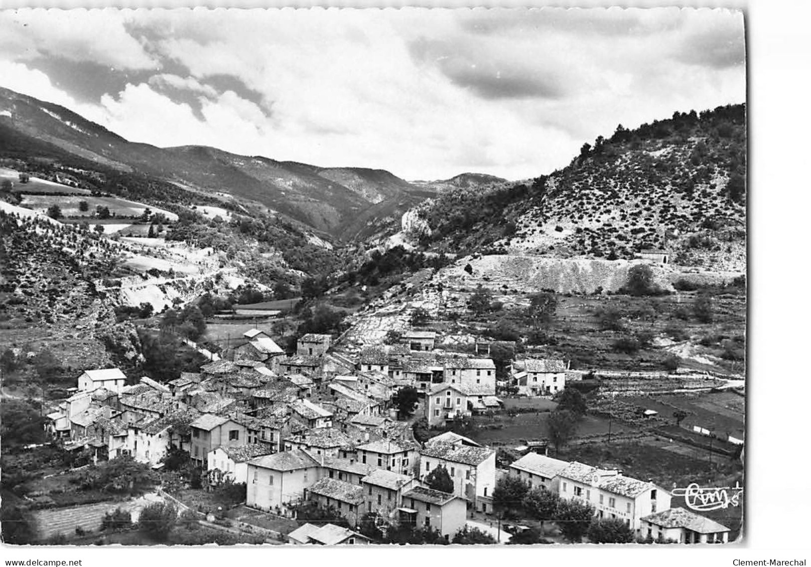 FUGERET - Vue Aérienne Du Village - Très Bon état - Autres & Non Classés