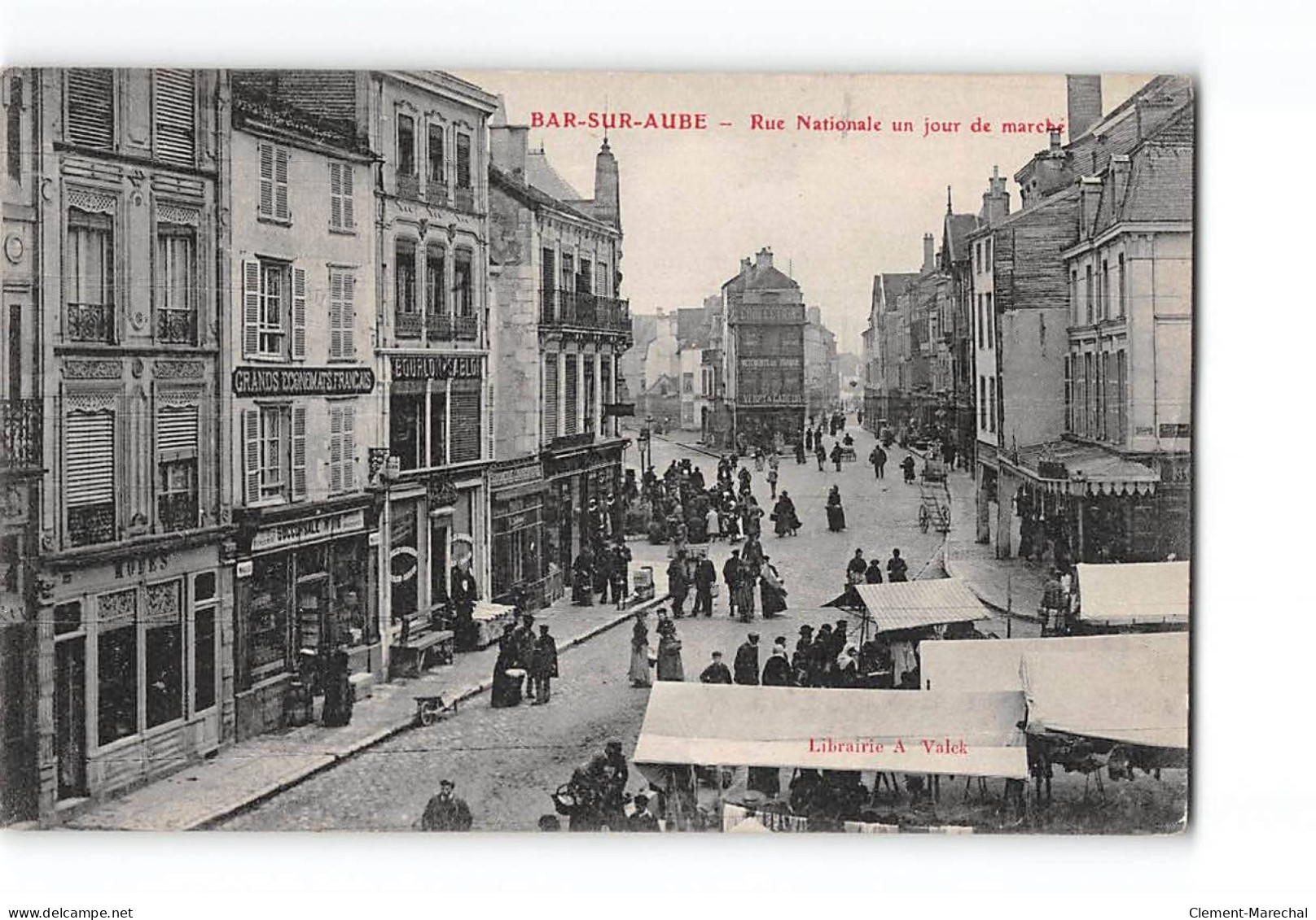 BAR SUR AUBE -Rue Nationale Un Jour De Marché - Très Bon état - Bar-sur-Aube