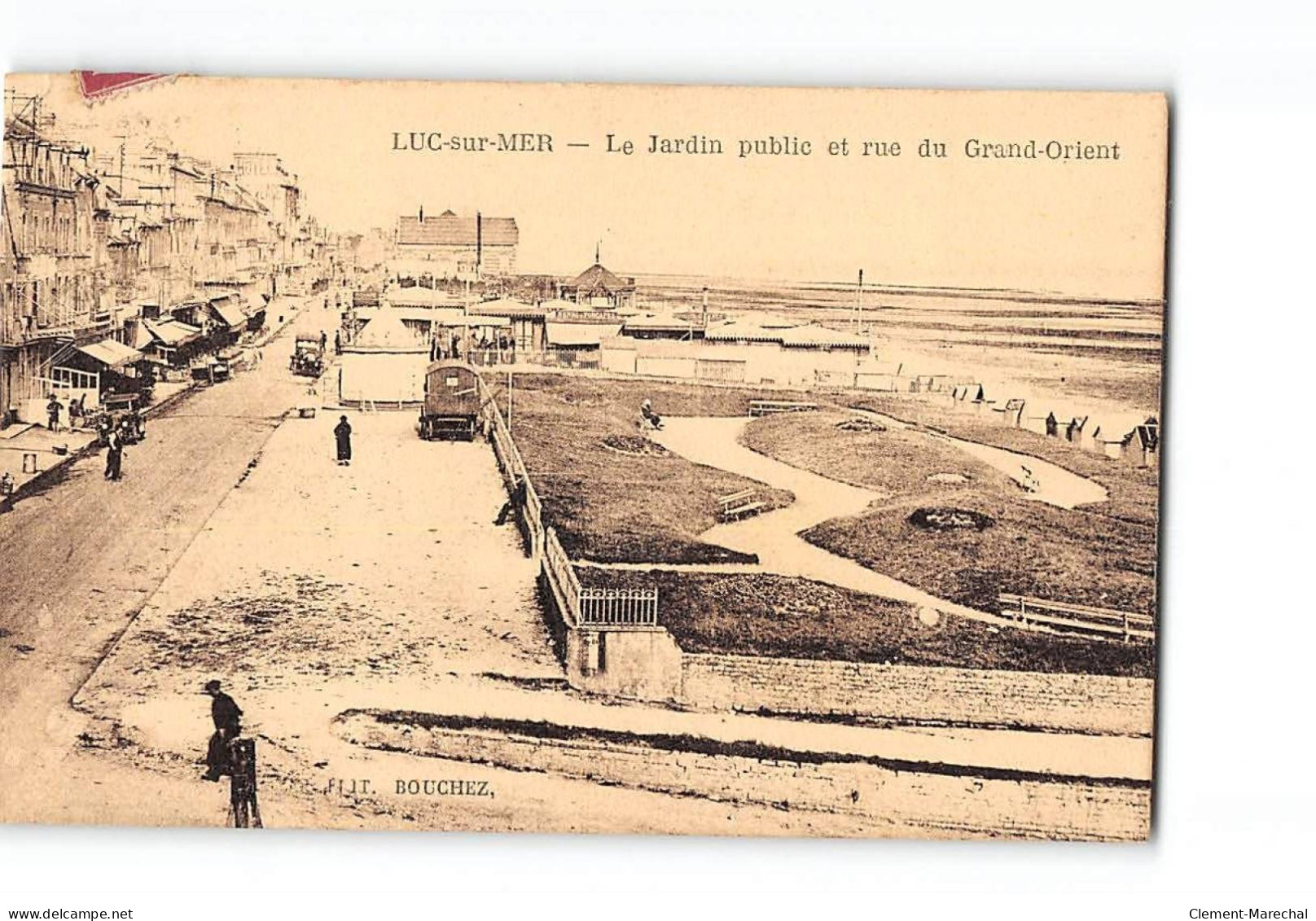 LUC SUR MER - Le Jardin Public Et Rue Du Grand Orient - Très Bon état - Luc Sur Mer