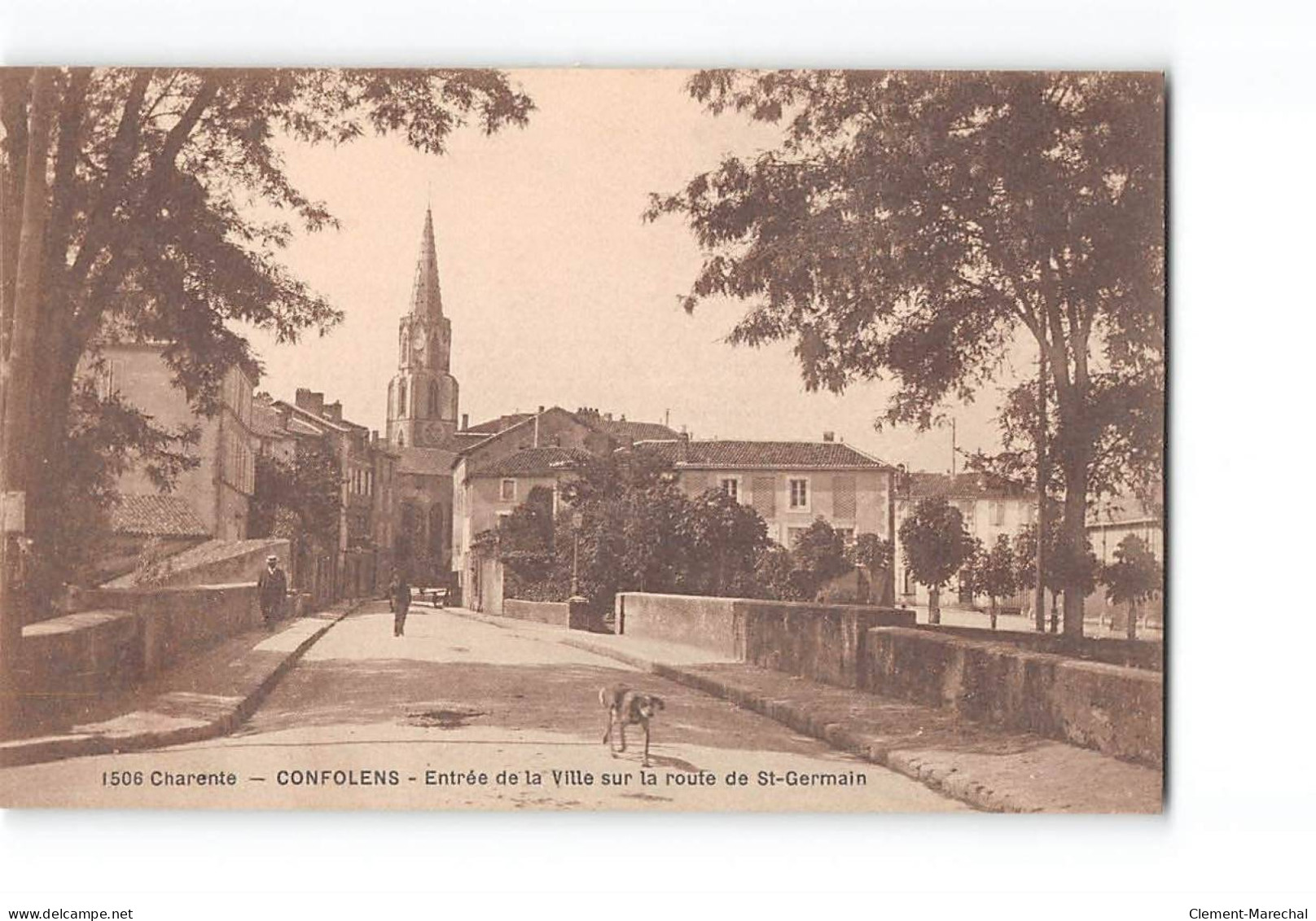 CONFOLENS - Entrée De La Ville Sur La Route De Saint Germain - Très Bon état - Confolens
