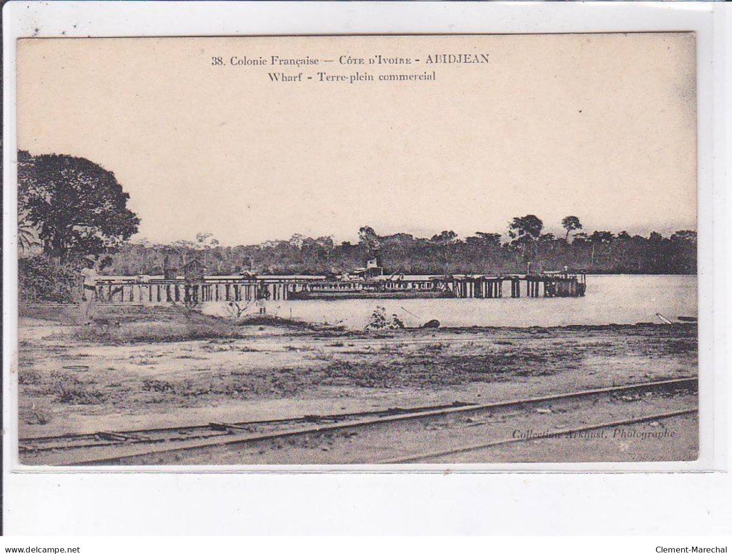 CÔTE D'IVOIRE: ABIDJEAN: Wharf, Terre Plein Commercial - Très Bon état - Côte-d'Ivoire