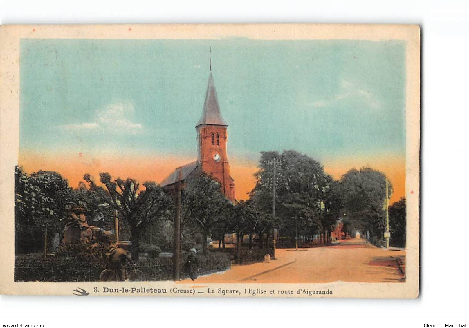 DUN LE PALLETEAU - Le Square - L'Eglise Et Route D'Aigurande - Très Bon état - Dun Le Palestel