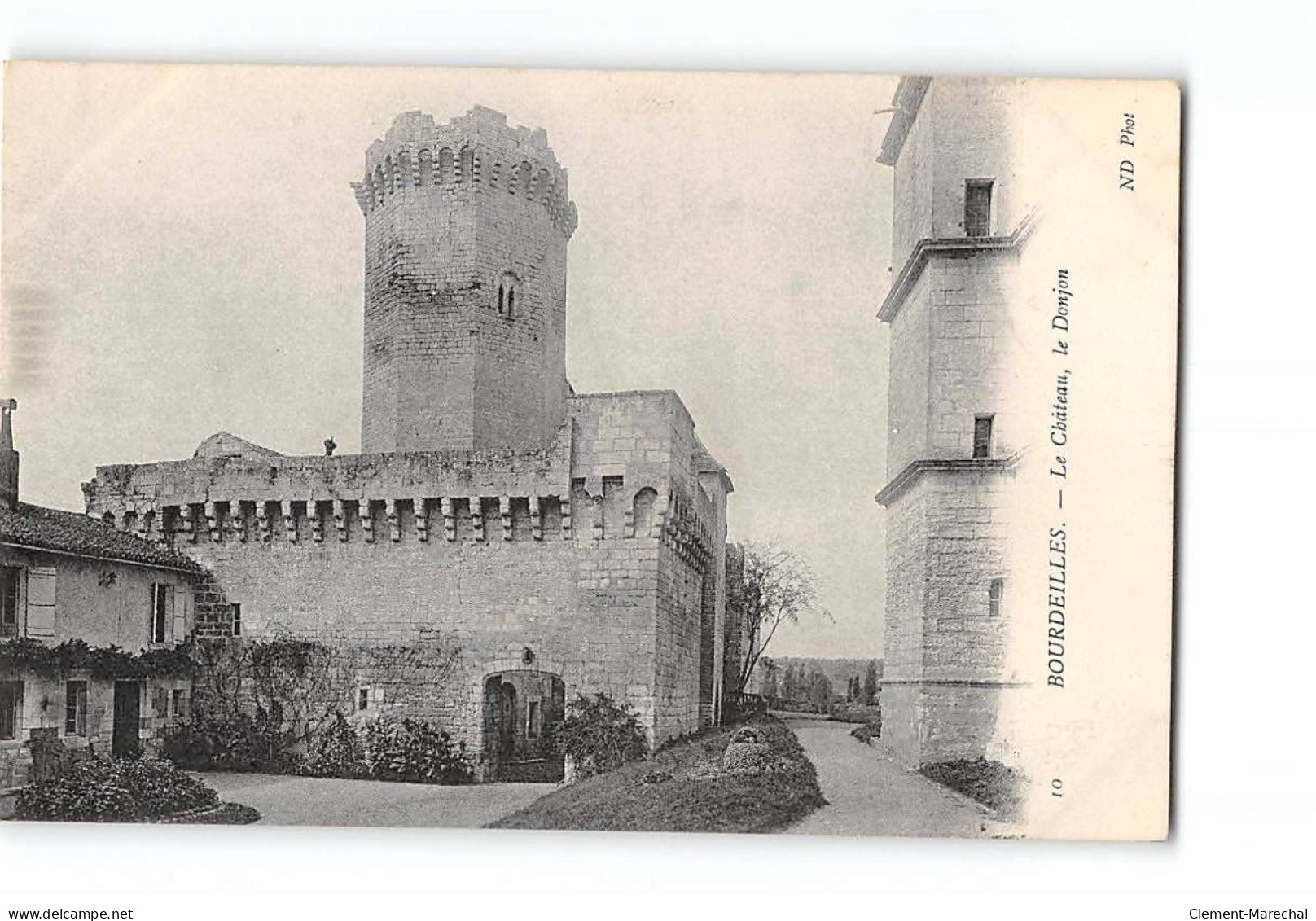 BOURDEILLES - Le Château - Le Donjon - Très Bon état - Sonstige & Ohne Zuordnung