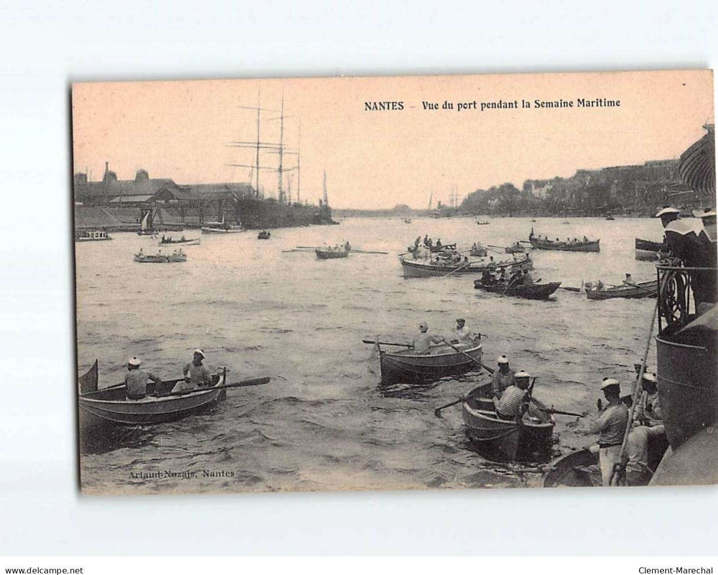 NANTES : Vue Du Port Pendant La Semaine Maritime - état ( Partiellement Décollée ) - Nantes