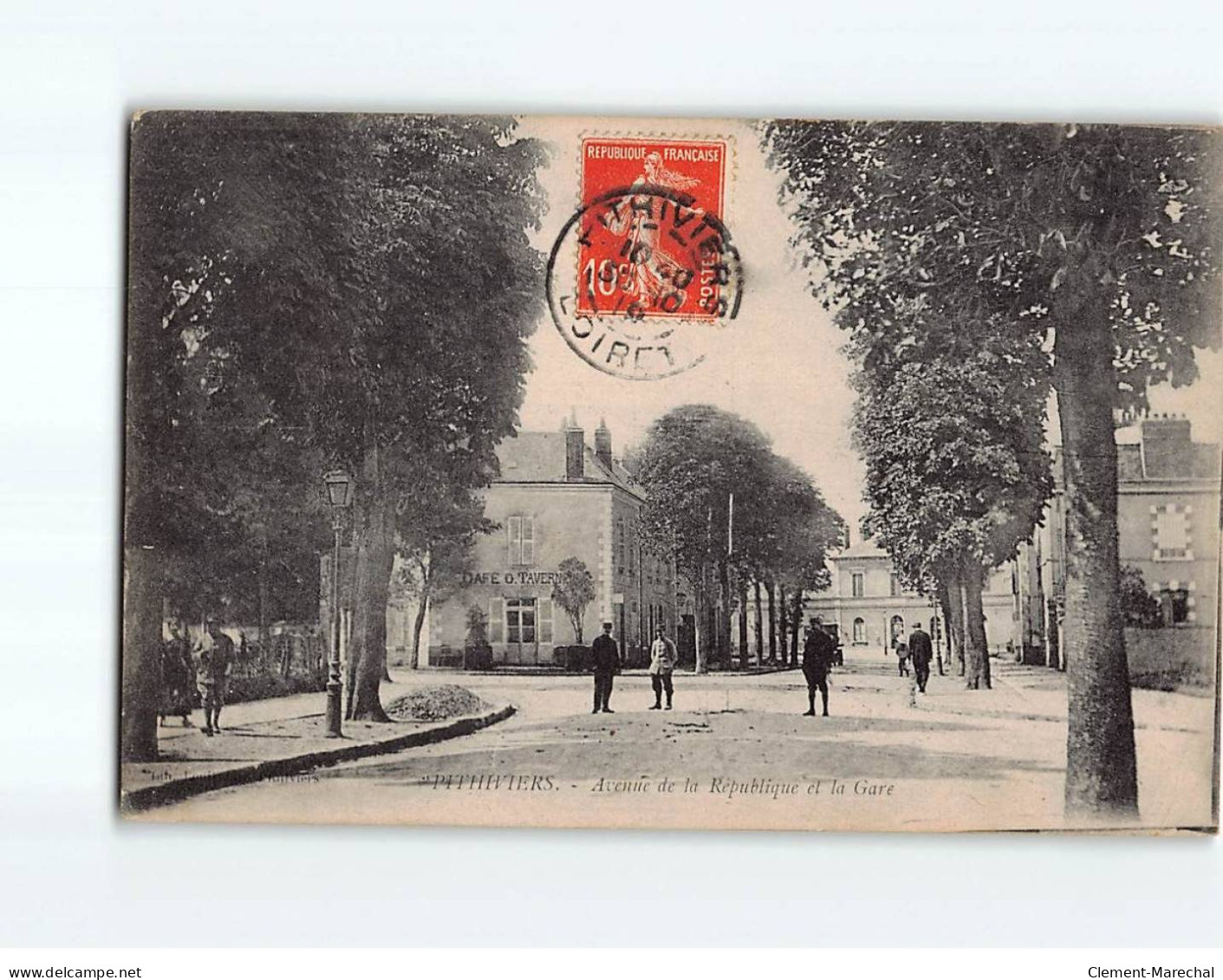 PITHIVIERS : Avenue De La République Et La Gare - état - Pithiviers