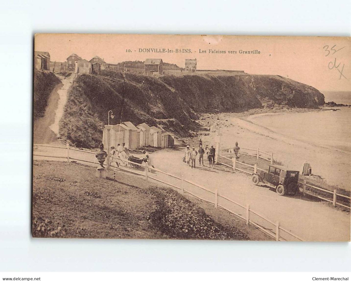 DONVILLE LES BAINS : Les Falaises Vers Granville - Très Bon état - Andere & Zonder Classificatie