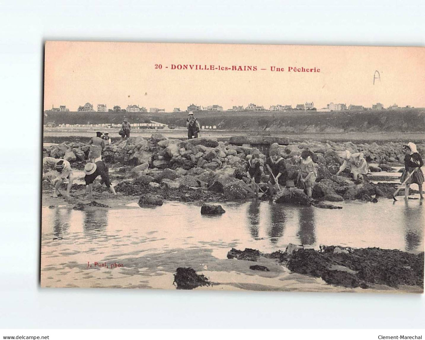 DONVILLE LES BAINS : Une Pêcherie - Très Bon état - Andere & Zonder Classificatie