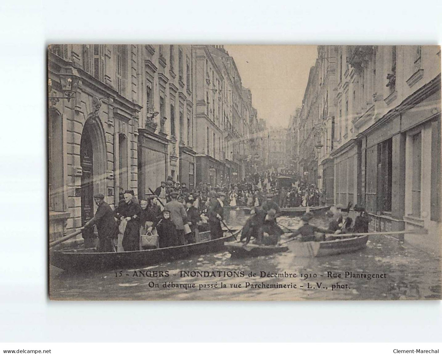 ANGERS : Inondations De 1910, On Débarque Passé La Rue Parcheminerie, Rue Plantagenet - Très Bon état - Angers