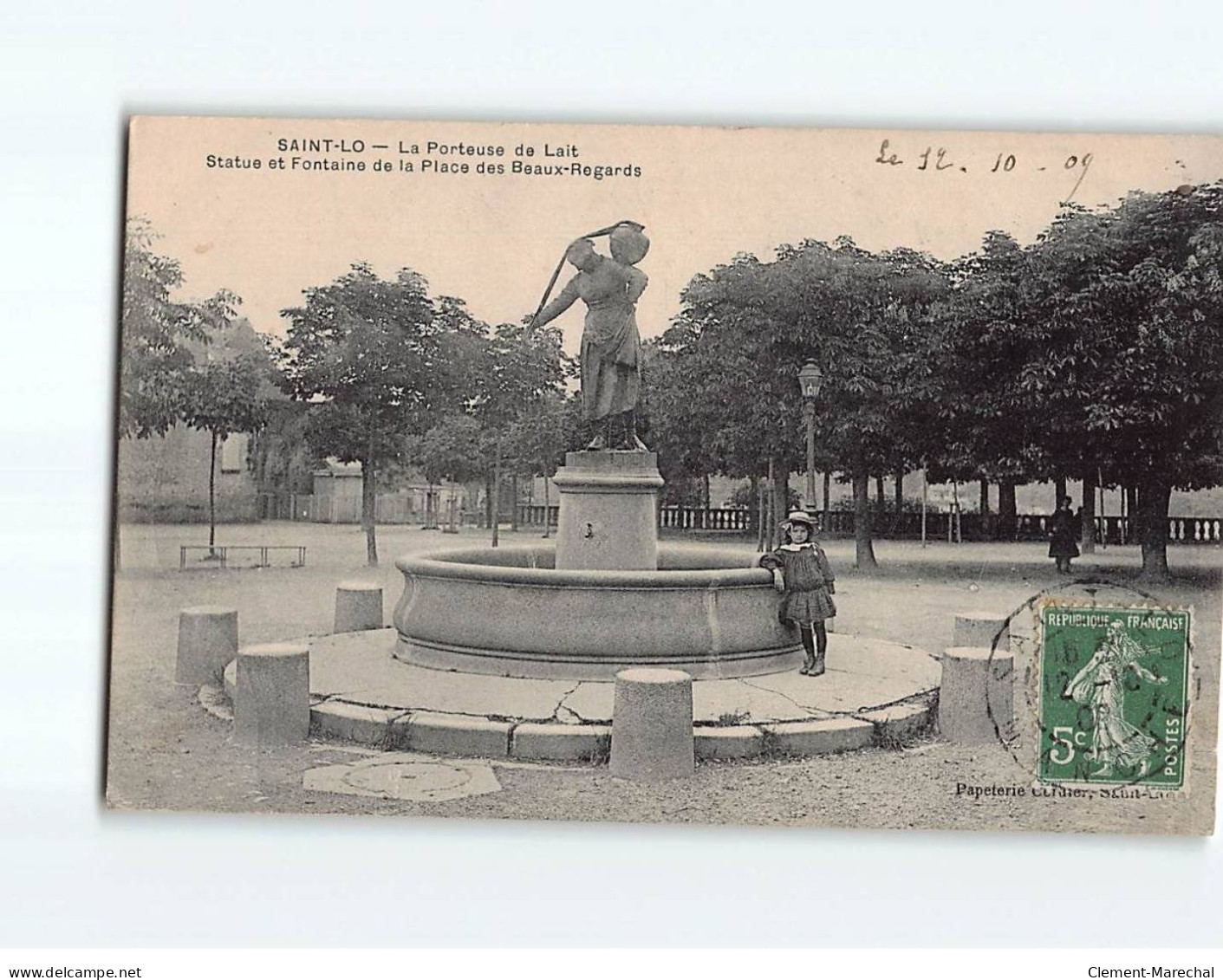 SAINT LO : La Porteuse De Lait, Statue Et Fontaine De La Place Des Beaux-Regards - état - Saint Lo