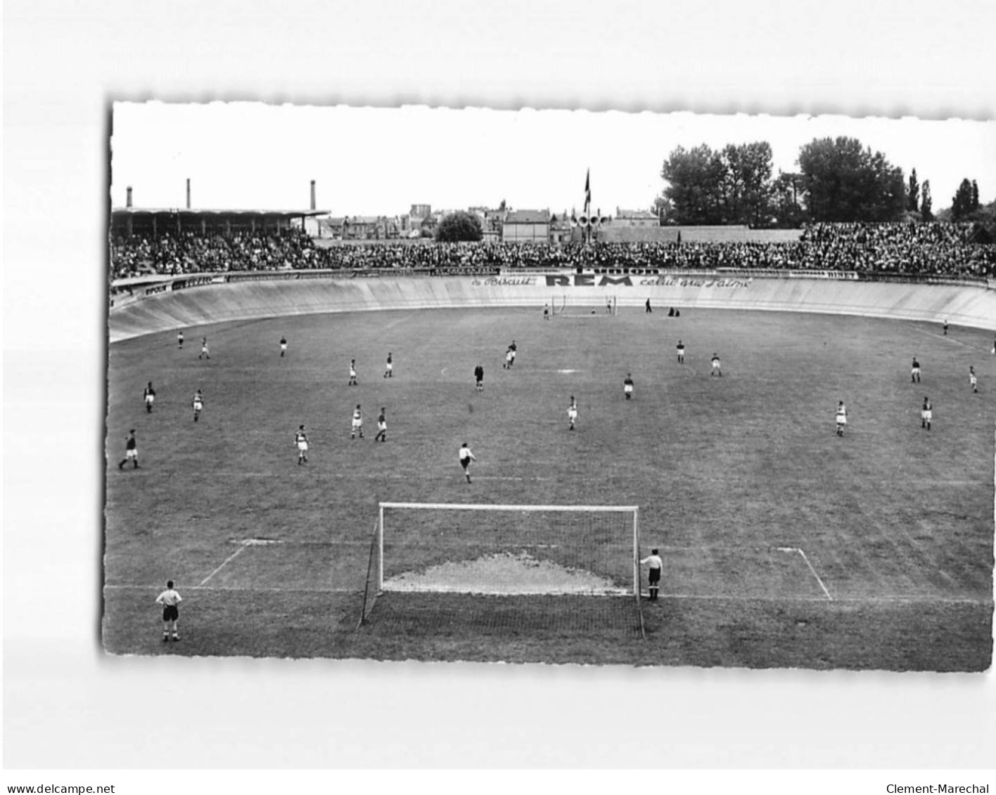 REIMS : Stade Auguste Delaune - Très Bon état - Reims