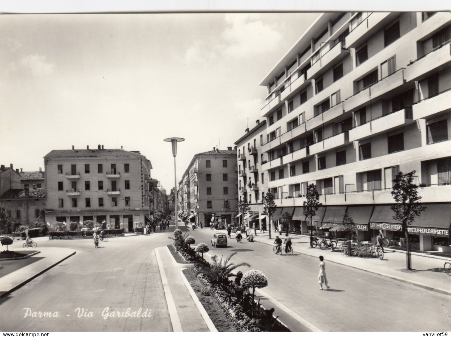 PARMA-VIA GARIBALDI- CARTOLINA  VERA FOTOGRAFIA- NON VIAGGIATA  1950-1960 - Parma